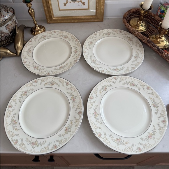 Vintage ROYAL DOULTON The Romance Collection DIANA Dinner Plates Set of 4